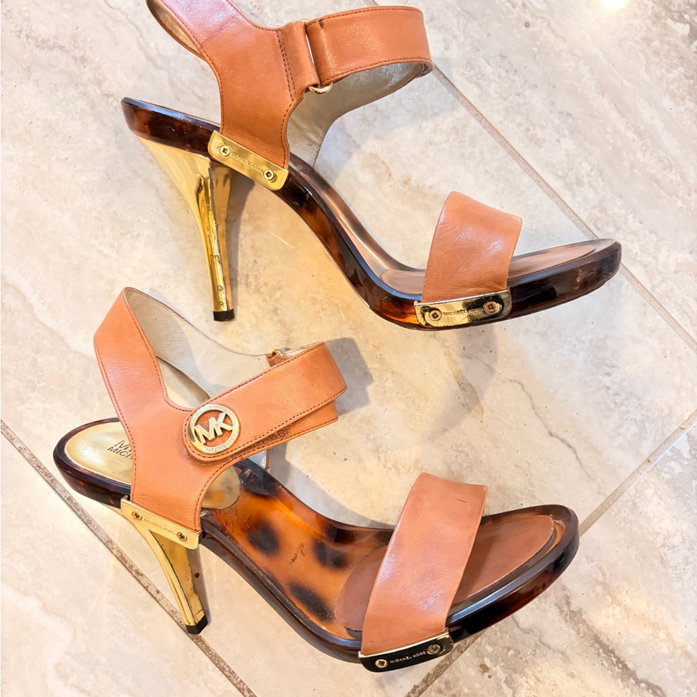 Michael Kors Camel and Gold Heels